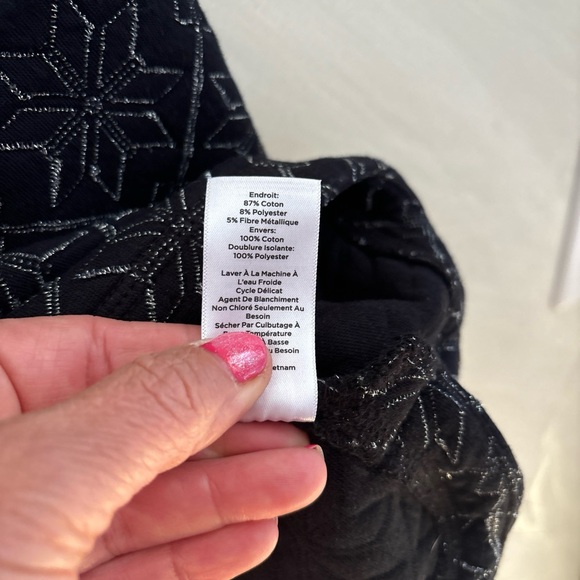 T by Talbots XL Black w/ Metallic Snowflakes Quilted Pullover Sweater NEW!!! - Picture 5 of 13